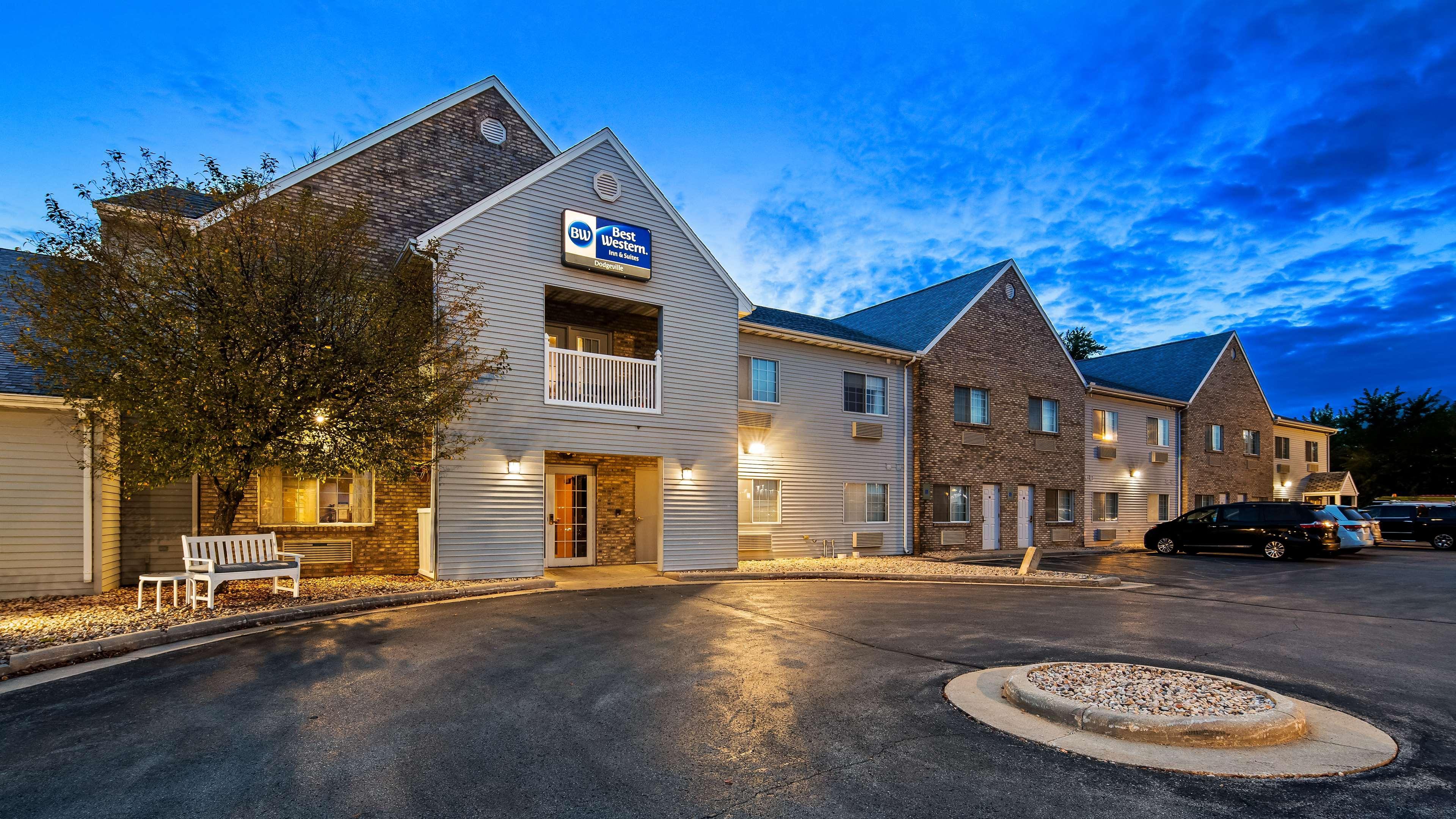Best Western Dodgeville Inn & Suites Экстерьер фото